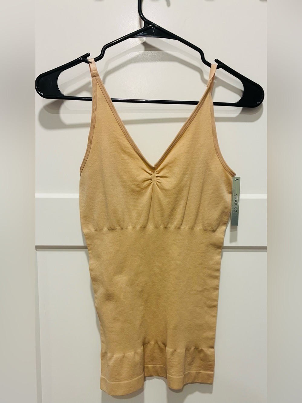 Seamless Shaping Camisole in Beige medium. New